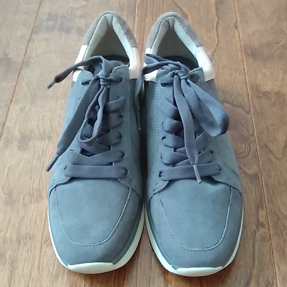 Louise et Cie sneakers, New (never worn) no box